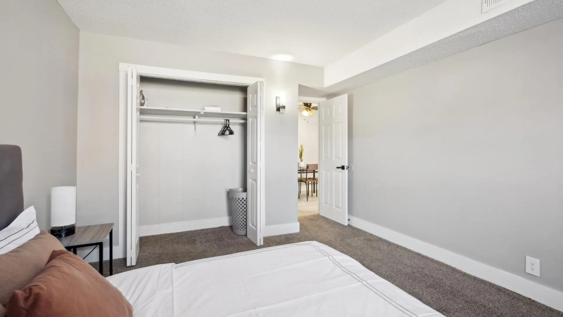 Brentwood C4 I Cozy & Comfy I 2Bd I Free Parking Apartment Nashville
